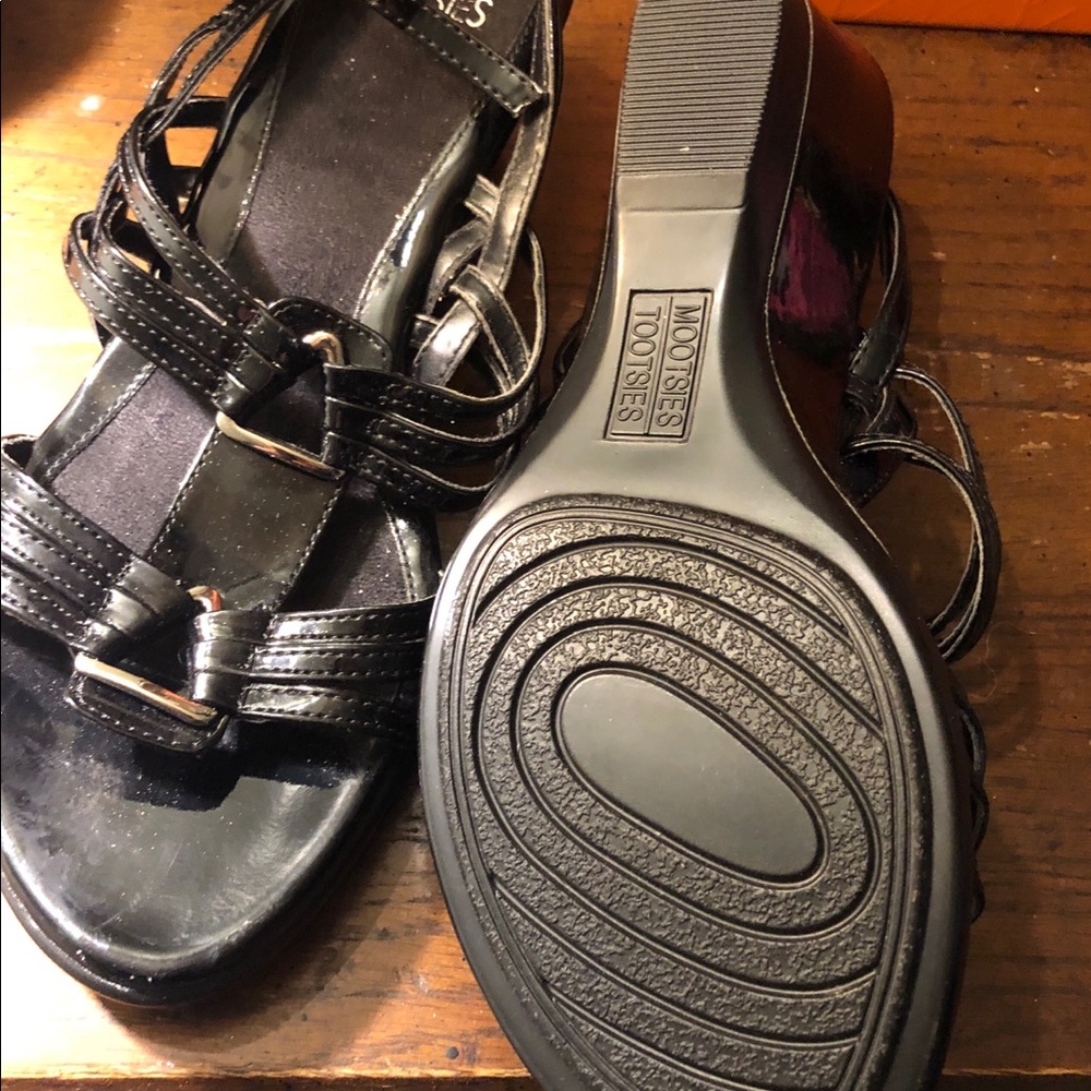 Sandals - Picture 3 of 3